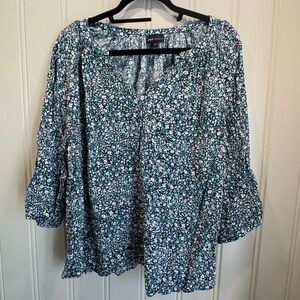 Jones New York Blue and White Floral Blouse